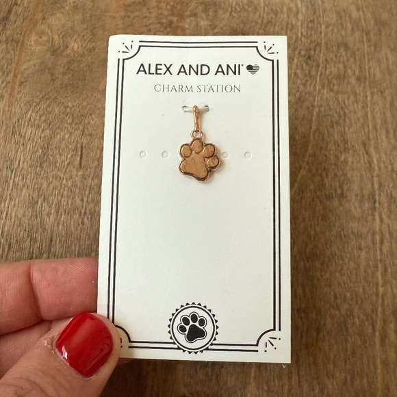 NWT Alex and Ani Rose Gold Paw Print Chain Station Charm - Picture 1 of 2